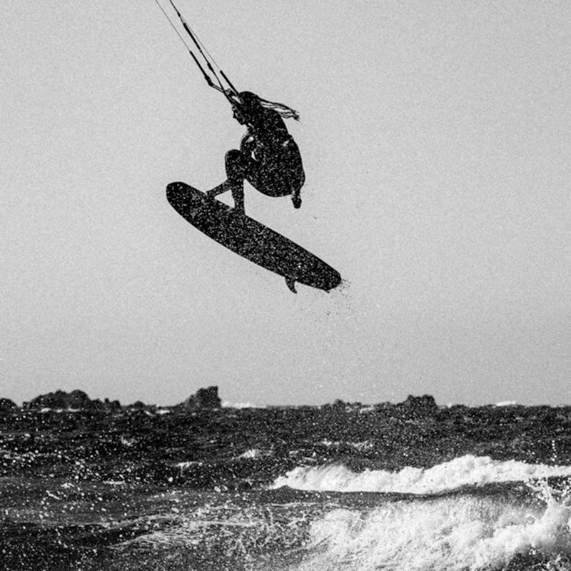 Load image into Gallery viewer, Manera Women's Seafarer 3/2 Chest-Zip Wetsuit - 2024