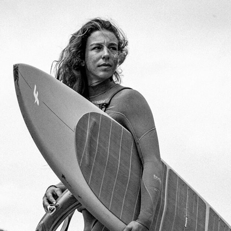 Load image into Gallery viewer, Manera Women's Seafarer 3/2 Chest-Zip Wetsuit - 2024