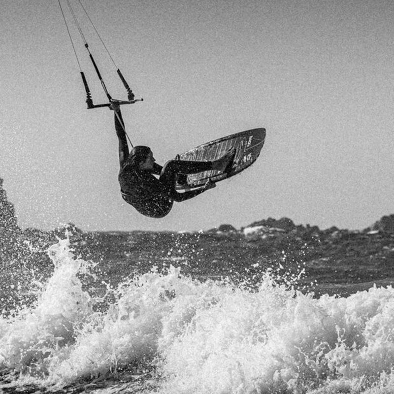 Load image into Gallery viewer, Manera Women's Seafarer 5/3 Chest-Zip Wetsuit