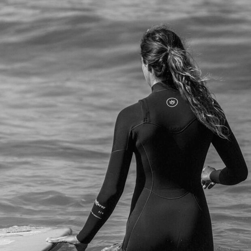 Load image into Gallery viewer, Manera Women's Seafarer 5/3 Chest-Zip Wetsuit