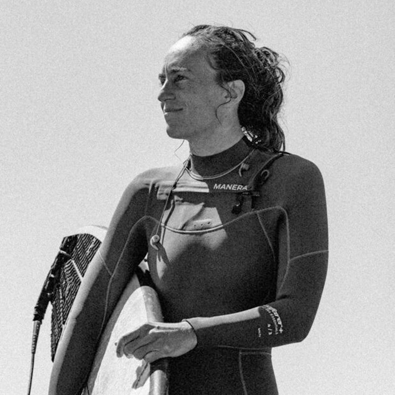 Load image into Gallery viewer, Manera Women's Seafarer+ Steamer 4/3 Chest-Zip Wetsuit