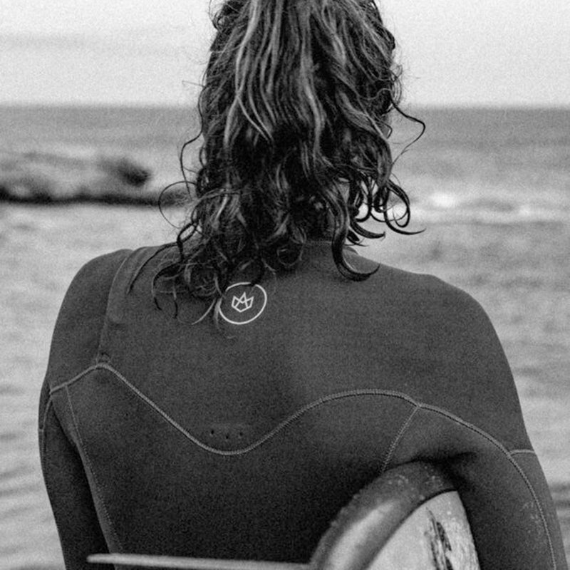 Load image into Gallery viewer, Manera Women's Seafarer+ Steamer 4/3 Chest-Zip Wetsuit