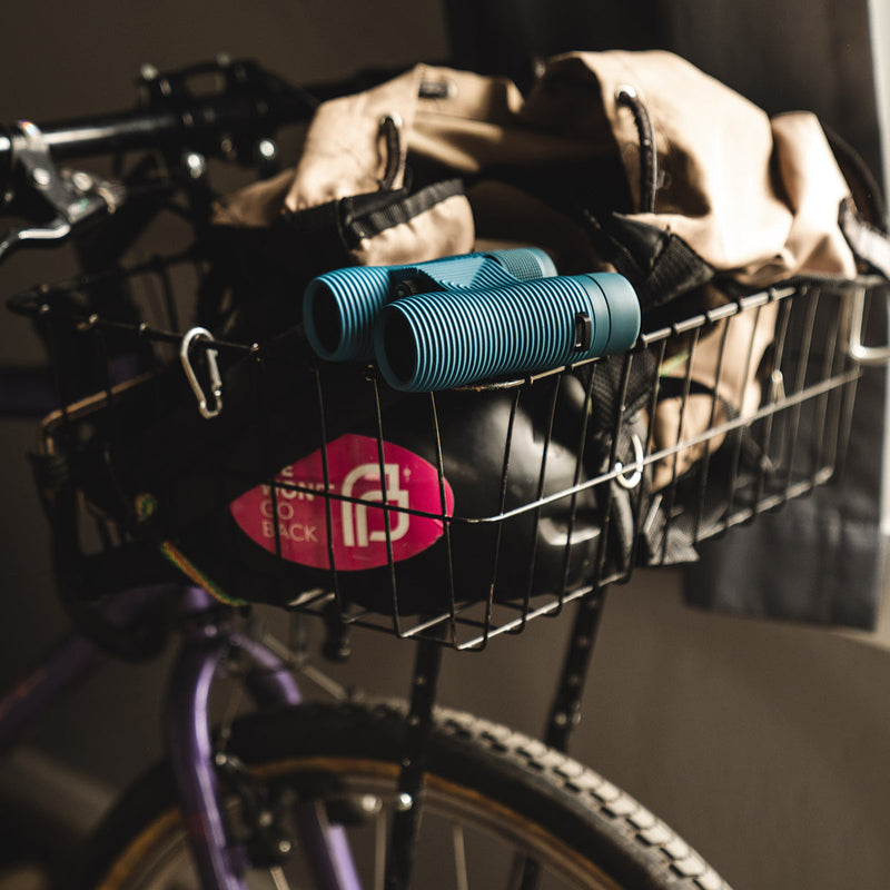 Load image into Gallery viewer, Nocs Provisions Field Issue 8×32 Waterproof Binoculars