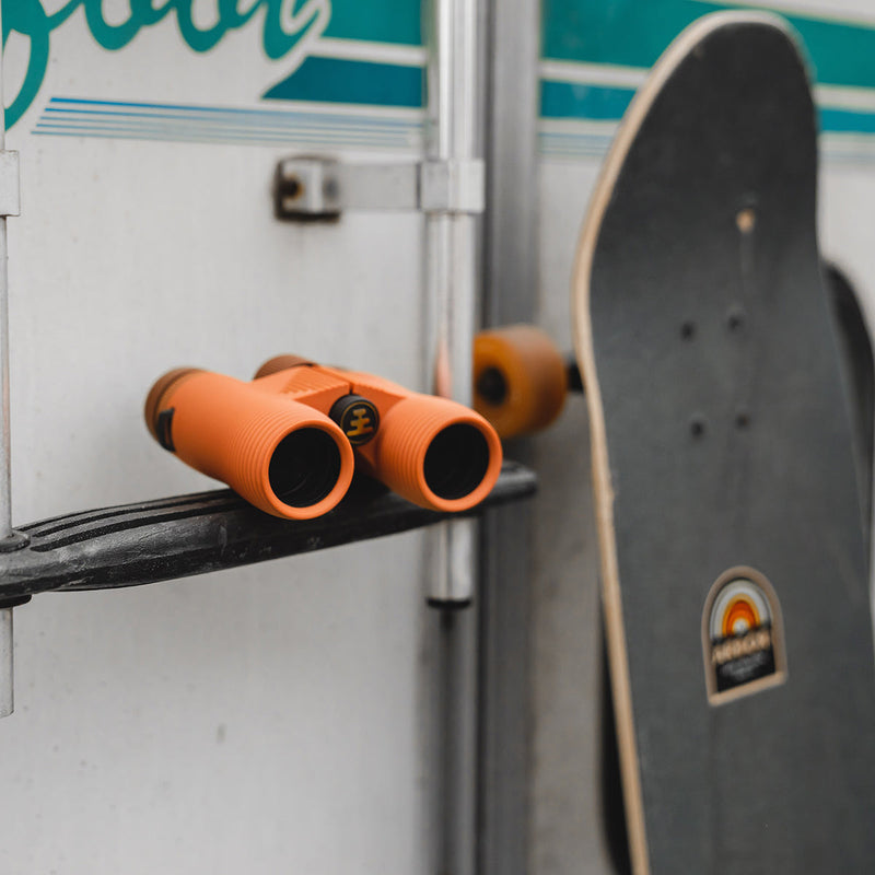 Load image into Gallery viewer, Nocs Provisions Field Issue 10×32 Waterproof Binoculars