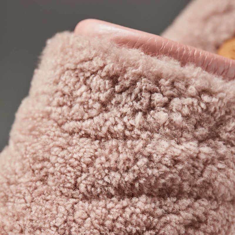 Load image into Gallery viewer, OluKai Women's Pūpū Mua Mule Slippers