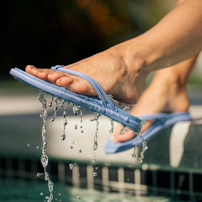 Load image into Gallery viewer, OluKai Women's 'Aka Colorful Beach Sandals