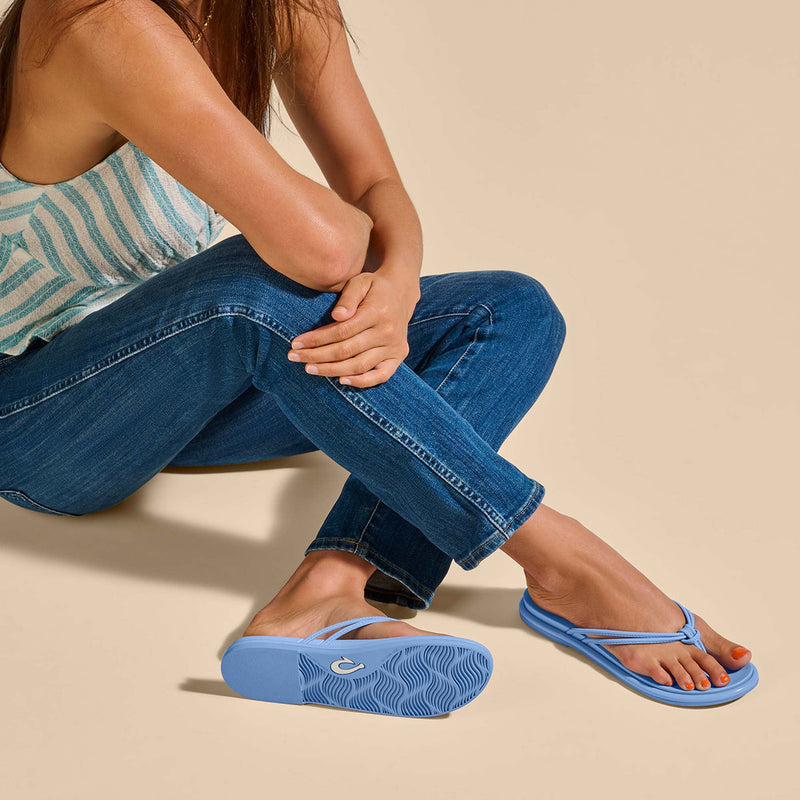 Load image into Gallery viewer, OluKai Women's 'Aka Colorful Beach Sandals