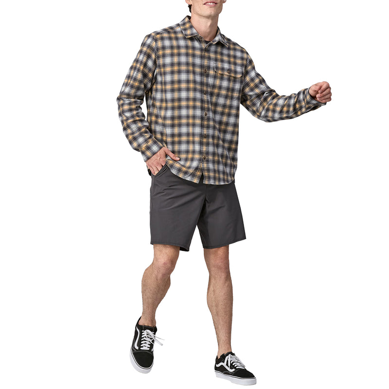 Load image into Gallery viewer, Patagonia Lightweight Fjord Cotton In Conversion Long Sleeve Button-up Flannel Shirt • 2024 2