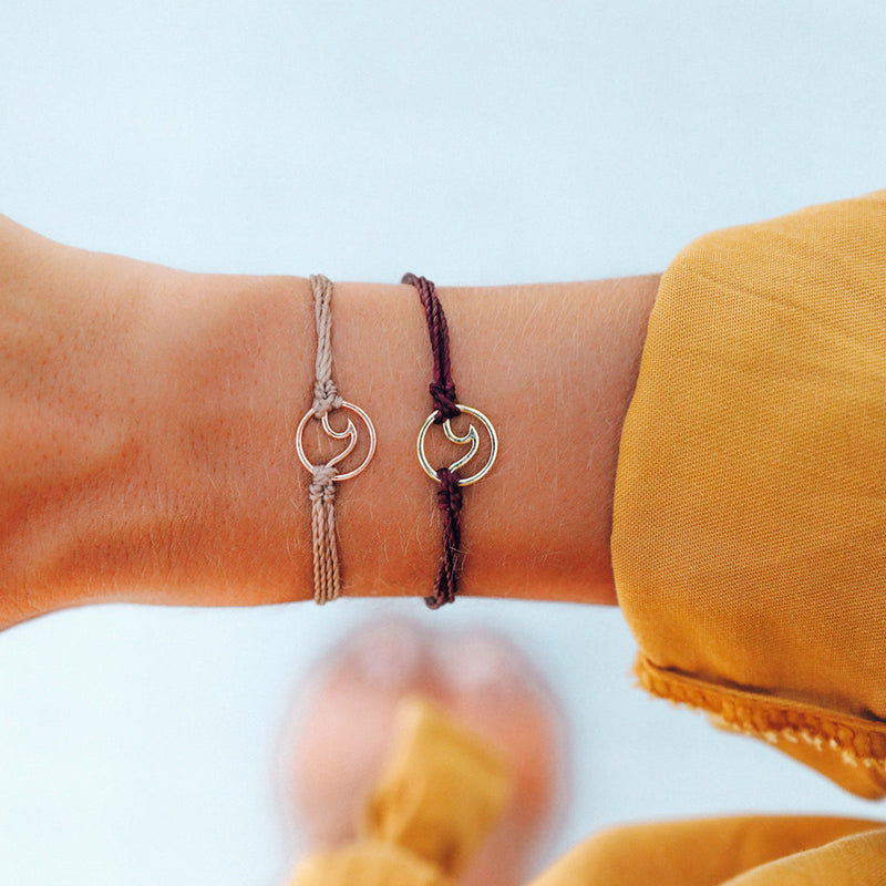 Load image into Gallery viewer, Pura Vida Women's Gold Wave Bracelet