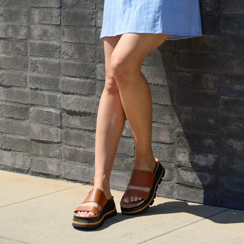 Load image into Gallery viewer, REEF Women's Vista Luxe Siaa Sandals