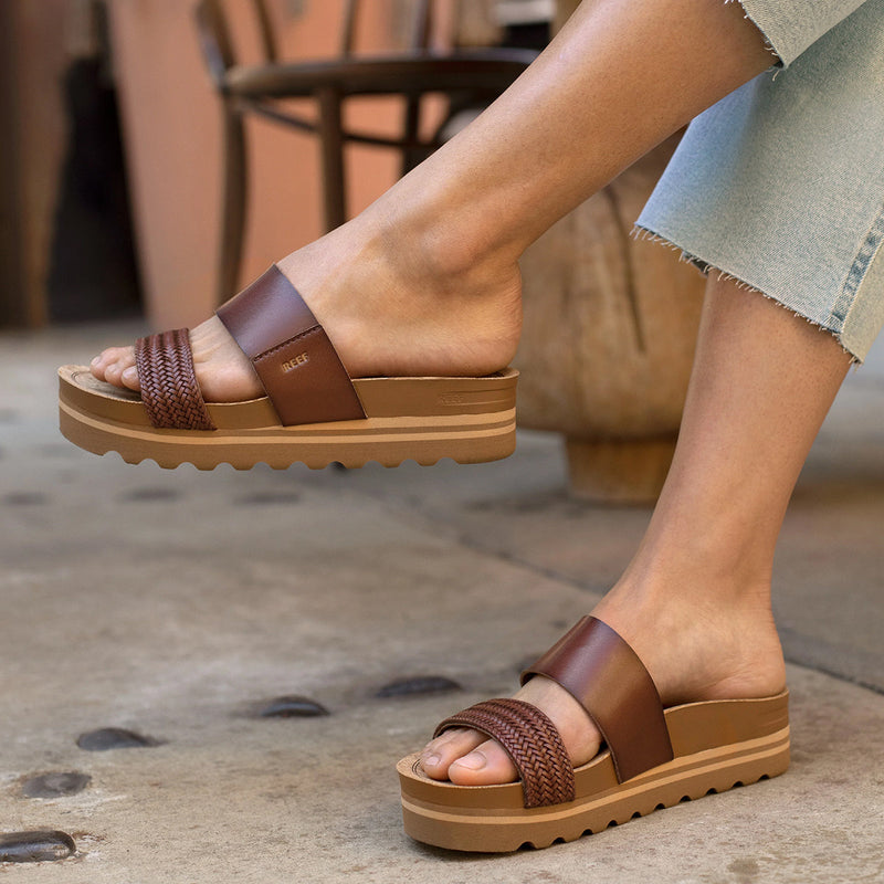 Load image into Gallery viewer, REEF Women's Cushion Vista Hi Sandals