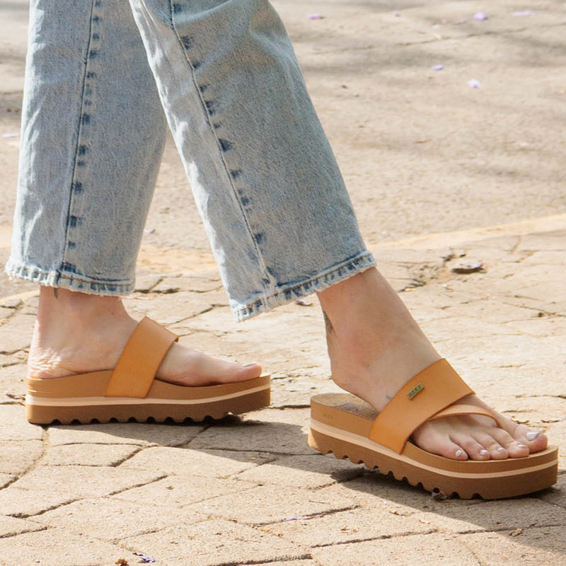 Load image into Gallery viewer, REEF Women's Cushion Sol Hi Sandals