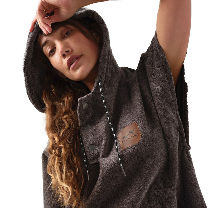 Load image into Gallery viewer, Slowtide The Digs Hooded Changing Poncho