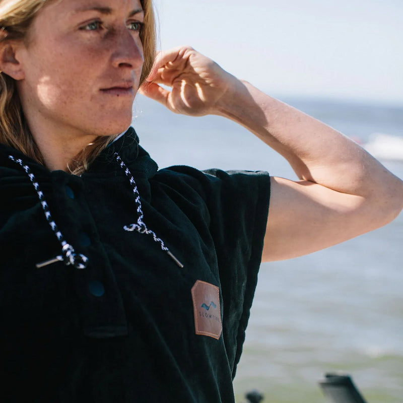 Load image into Gallery viewer, Slowtide The Digs Hooded Changing Poncho