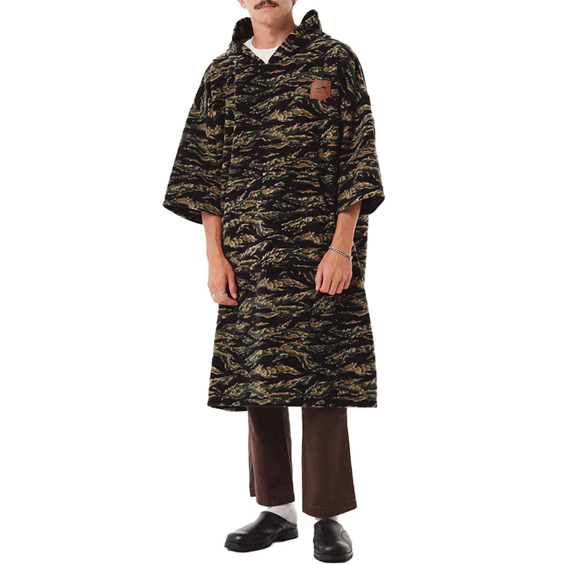 Load image into Gallery viewer, Slowtide Major Chilling Fleece Hooded Changing Poncho