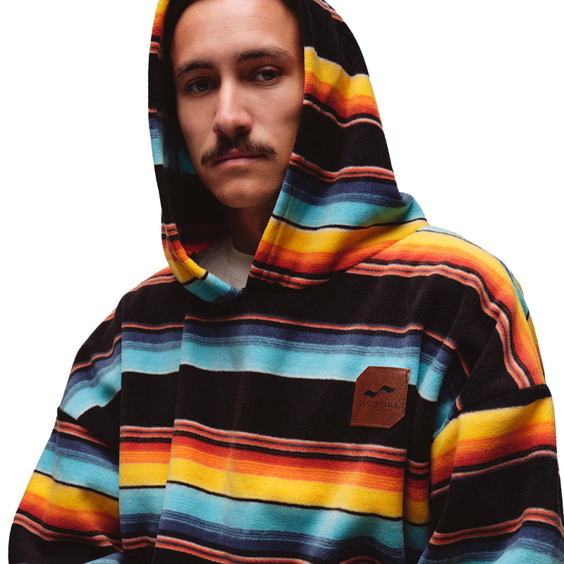 Load image into Gallery viewer, Slowtide El Cap Chilling Fleece Hooded Changing Poncho