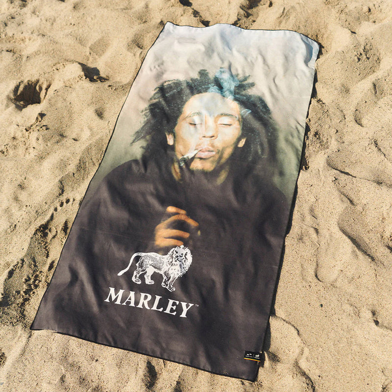 Load image into Gallery viewer, Slowtide One Drop Performance Quick-Dry Travel Beach Towel