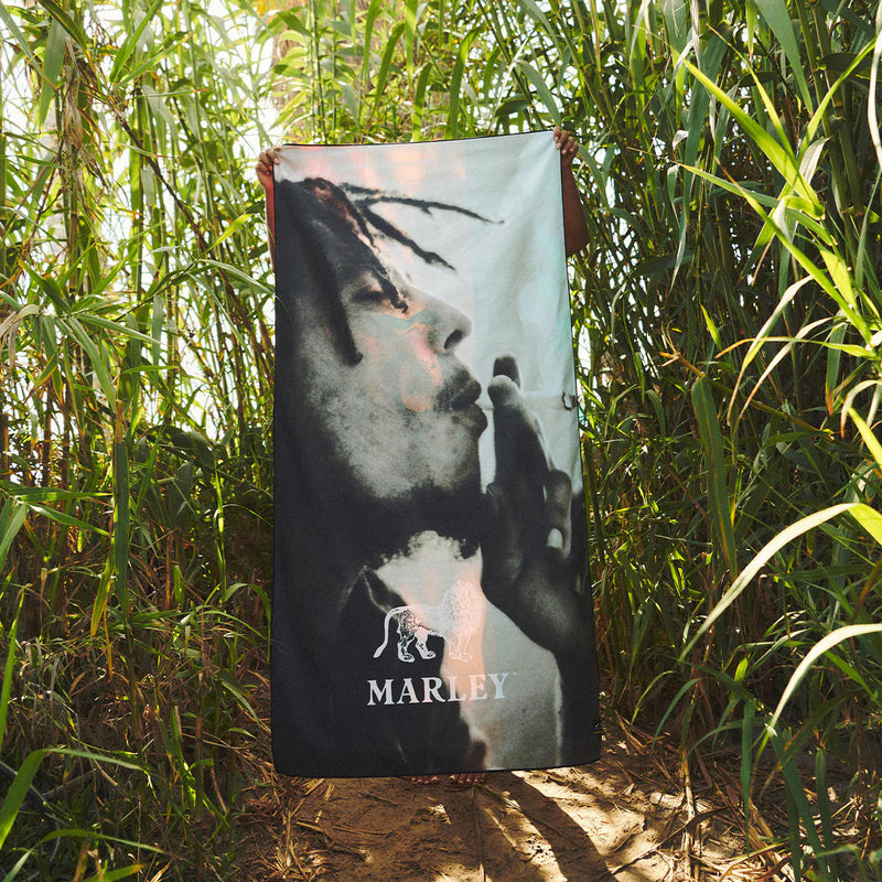 Load image into Gallery viewer, Slowtide Kaya Performance Quick-Dry Travel Beach Towel