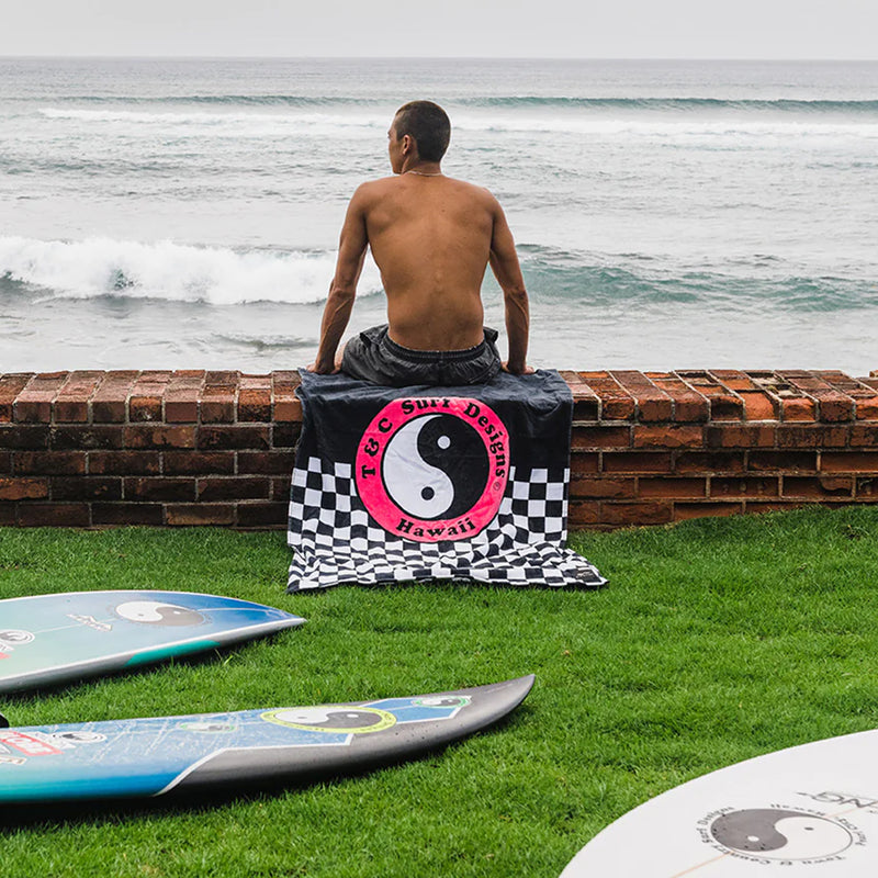 Load image into Gallery viewer, Slowtide Country Classic Beach Towel