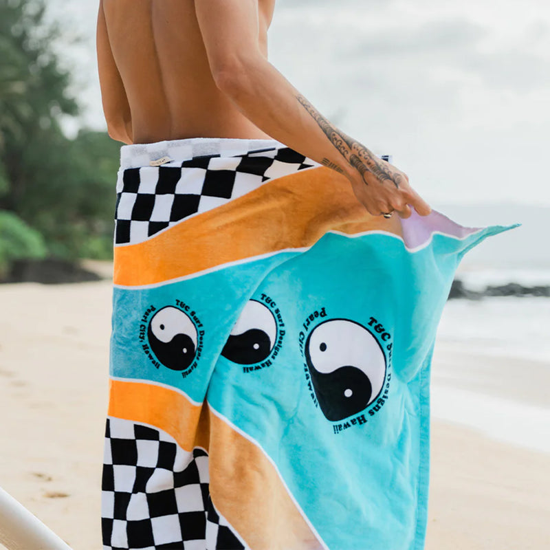 Load image into Gallery viewer, Slowtide Town & Country Beach Towel