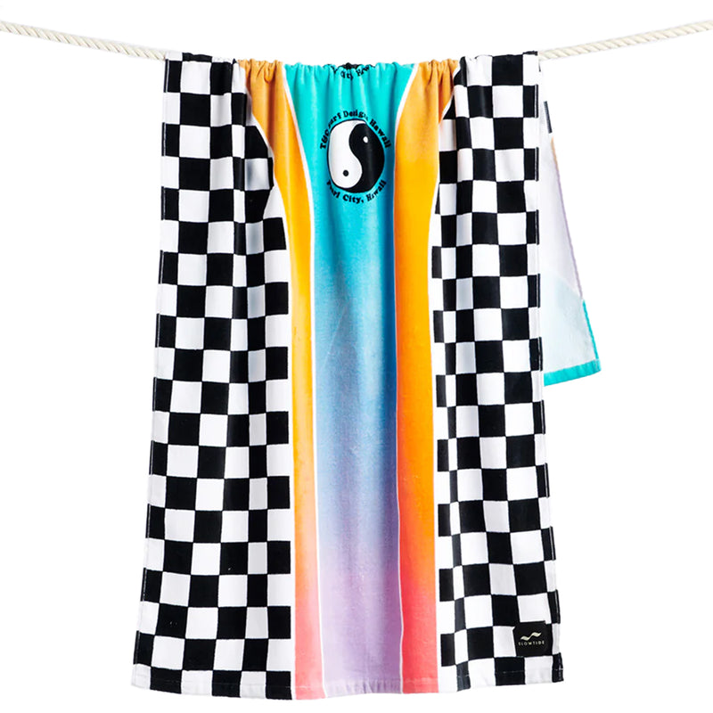 Load image into Gallery viewer, Slowtide Town & Country Beach Towel