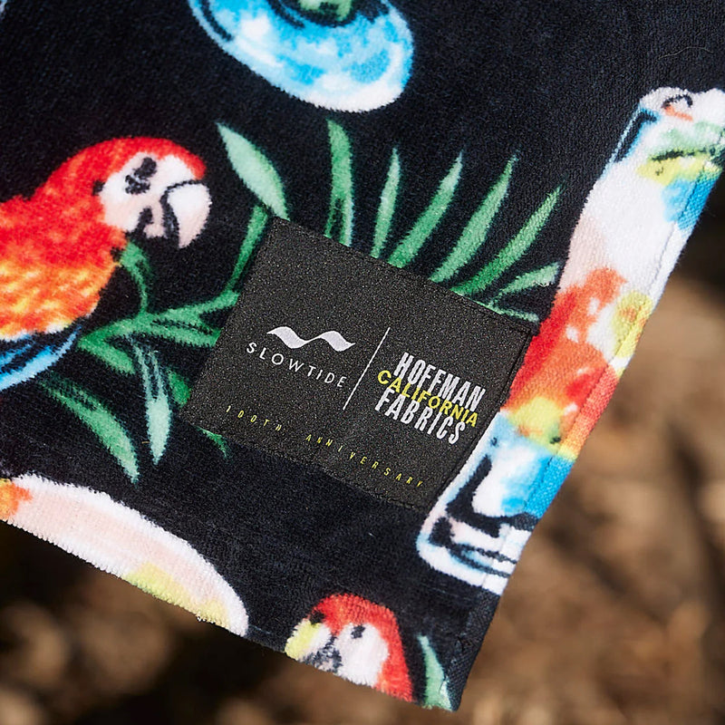 Load image into Gallery viewer, Slowtide Cocktail Party Beach Towel
