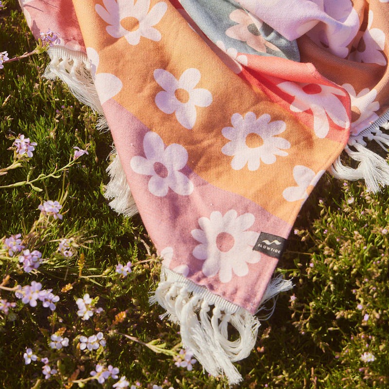 Load image into Gallery viewer, Slowtide Joplin Turkish Beach Towel