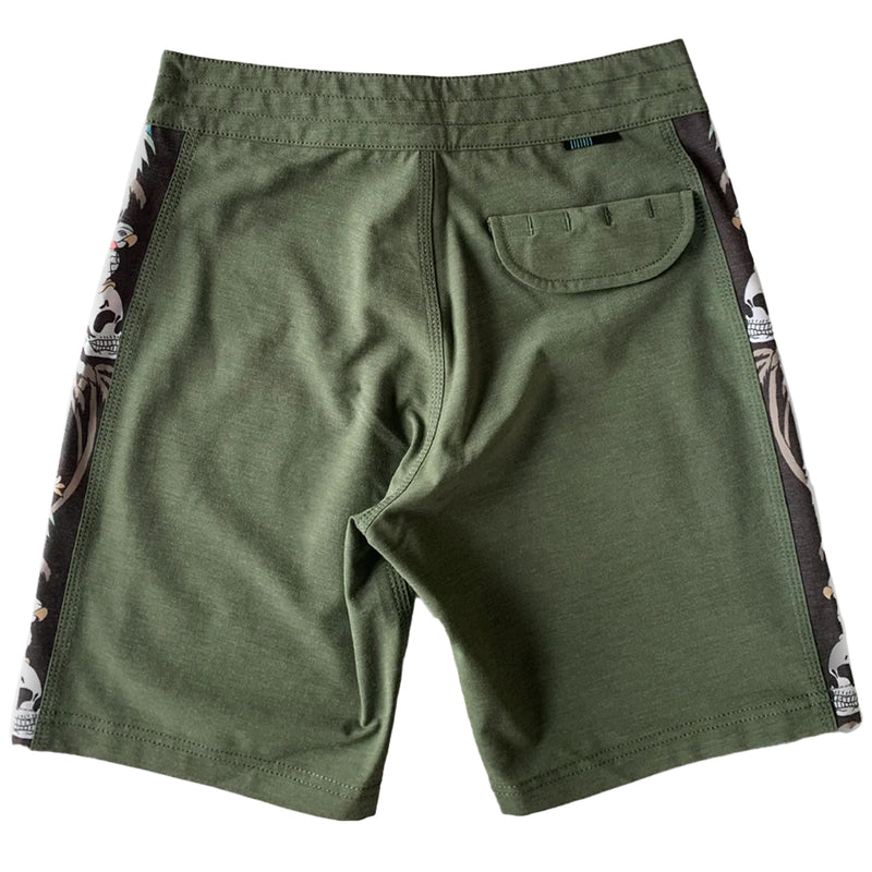 Load image into Gallery viewer, Vissla Youth Parrodise 17&quot; Boardshorts

