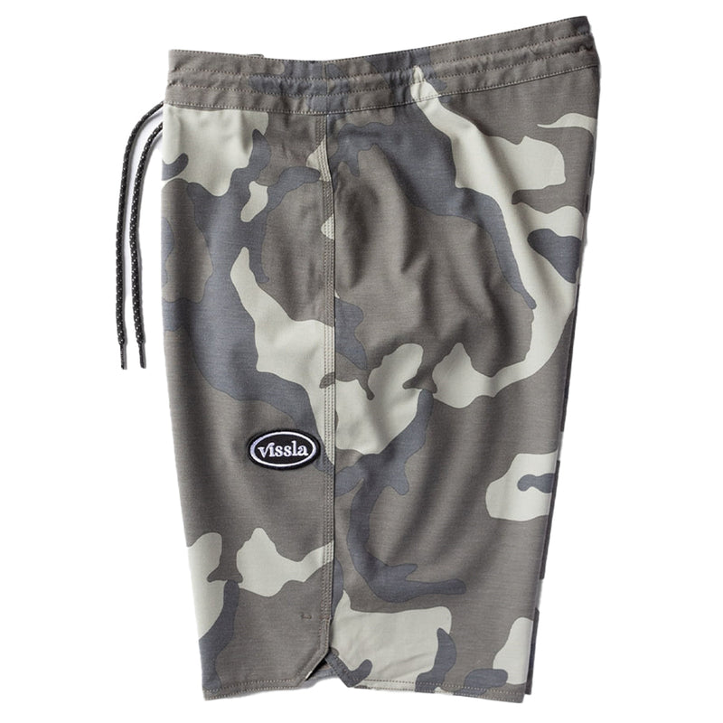 Load image into Gallery viewer, Vissla Long Sets 21" Boardshorts