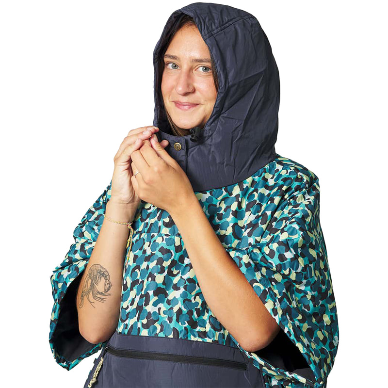 Load image into Gallery viewer, Voited Outdoor 2nd Edition Hooded Changing Poncho