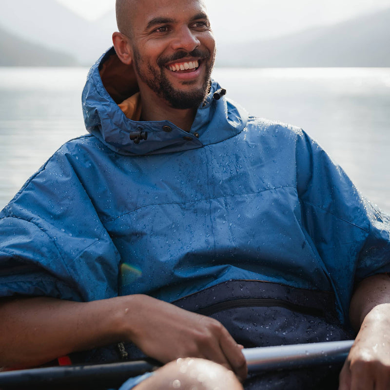 Load image into Gallery viewer, Voited Outdoor 2nd Edition Hooded Changing Poncho