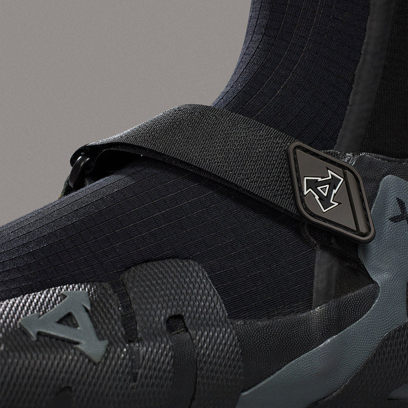 Load image into Gallery viewer, Xcel Drylock 3mm Round-Toe Boots - 2024