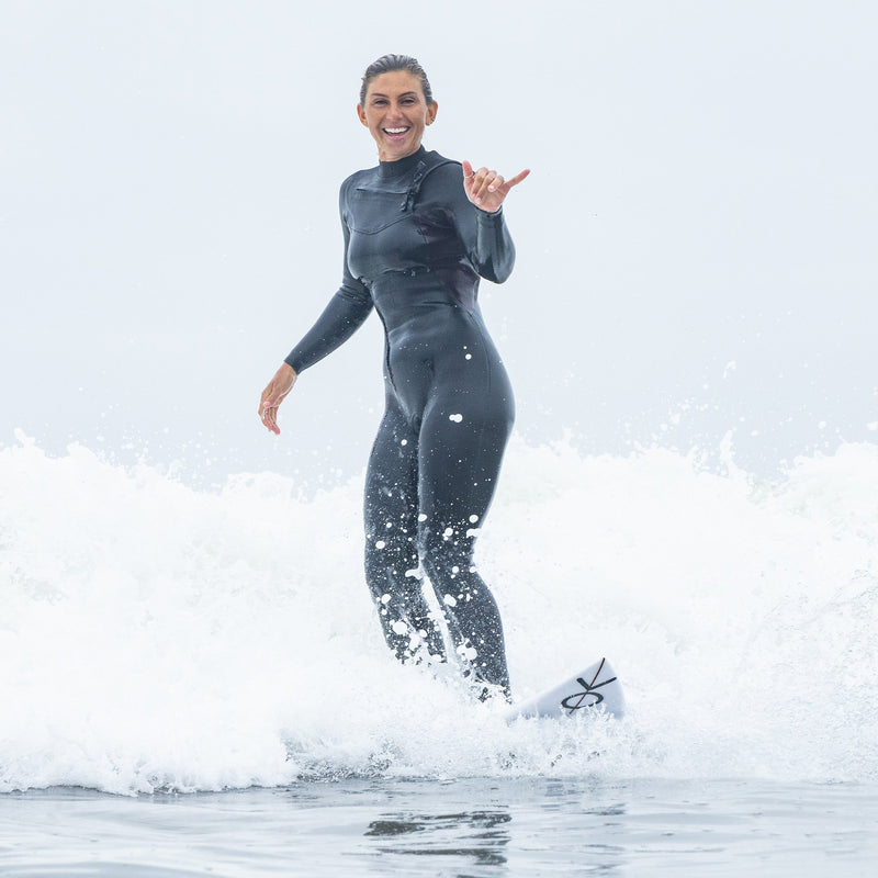 Load image into Gallery viewer, Xcel Women's Comp+ 4/3 Chest-Zip Wetsuit
