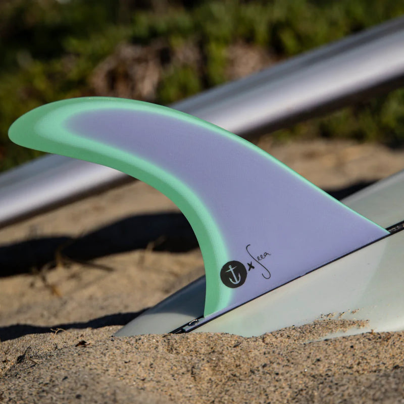Load image into Gallery viewer, Captain Fin Co. The Seea Raked Single Fin