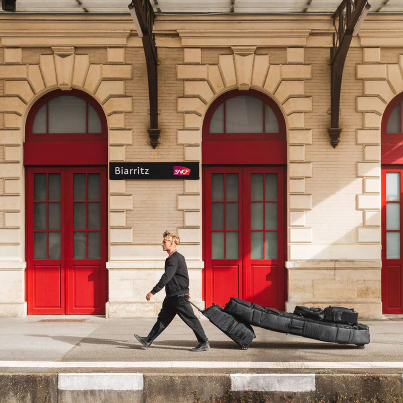 Load image into Gallery viewer, Db Surf Pro 3-4 Coffin Travel Surfboard Bag