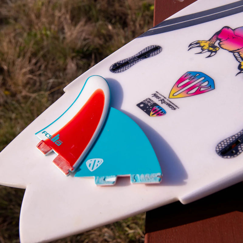 Load image into Gallery viewer, FCS II Mark Richards Freeride PG Twin Fin Set
