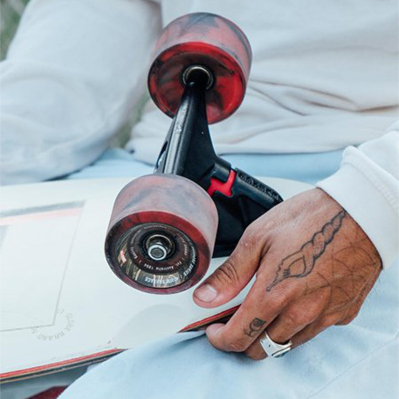 Load image into Gallery viewer, Globe Zuma On Shore Flat 31.5" Skateboard Complete