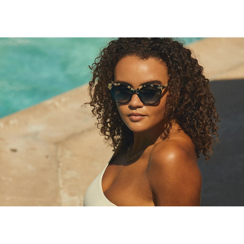 Load image into Gallery viewer, RAEN Women's Lily Sunglasses - Chai Tort/Green