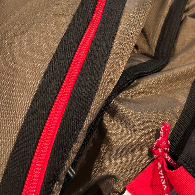 Load image into Gallery viewer, VEIA John John Florence 2-3 Convertible Travel Surfboard Bag