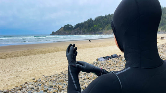 7 Best Wetsuit Surf Gloves for 2023