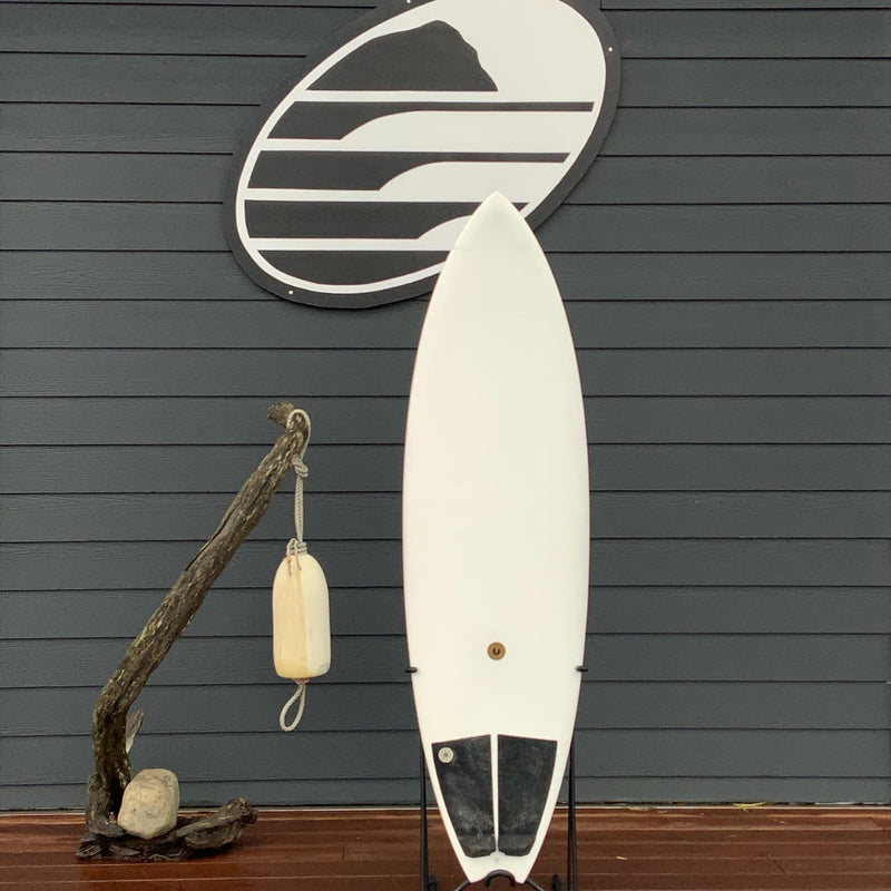 Load image into Gallery viewer, Album Insanity 5&#39;7 x 19 x 2.35 Surfboard • USED
