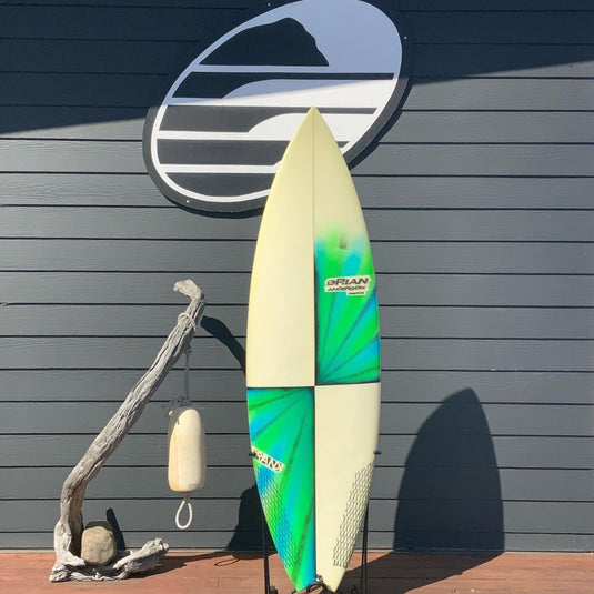 BRAND Custom 6'2 x 20 ¾ x 2 ⅝ Surfboard • USED