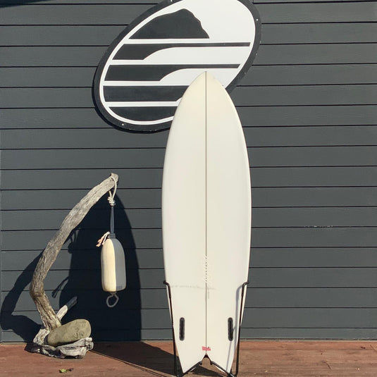 AJW Classic Twin 6'2 x 21 ½ x 2.71 Surfboard • USED