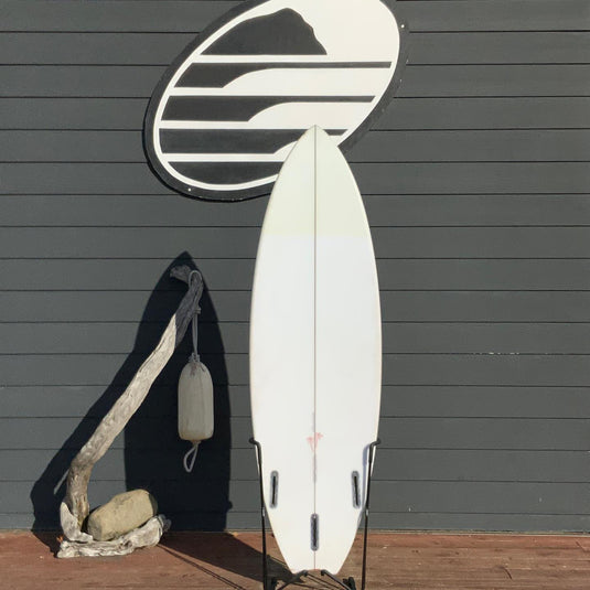 Neverlander Custom 5'7 ½ × 19 ¾ × 2 ½ Surfboard • USED 2