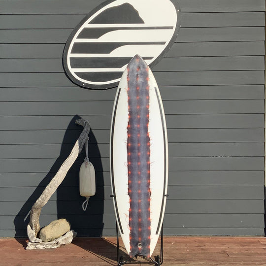Neverlander Custom 5'7 ½ × 19 ¾ × 2 ½ Surfboard • USED