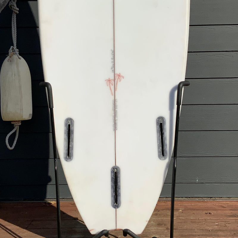 Load image into Gallery viewer, Neverlander Custom 5'7 ½ × 19 ¾ × 2 ½ Surfboard • USED 3

