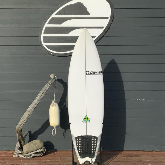 Pyzel Pyzalien II 6'0 × 19 ½ × 2 ½ Surfboard • USED 1