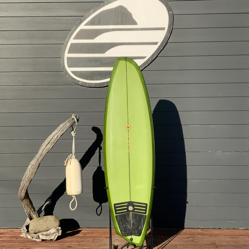 Load image into Gallery viewer, Album Surf Disorder (Regular) 5&#39;7 x 18 ½ x 2 5/16 Surfboard • USED
