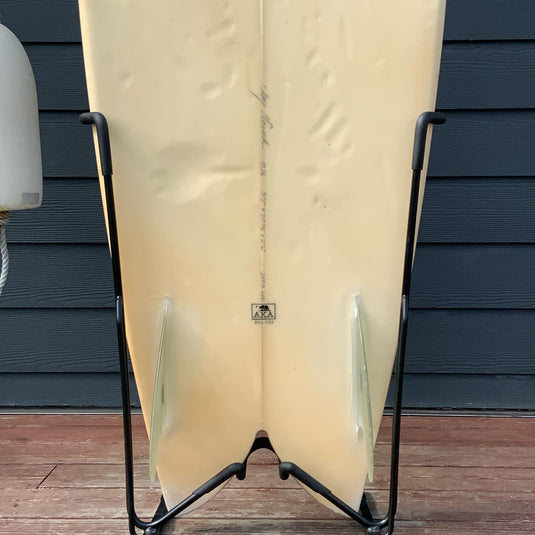 AKA Fish 5'7 × 20 5/16 × 2 ½ Surfboard • USED 3