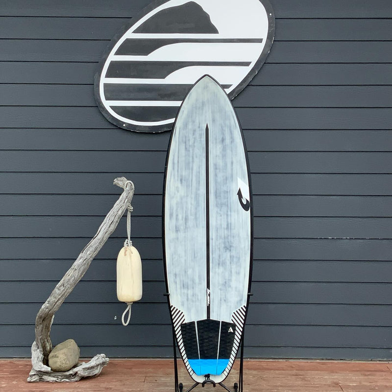Load image into Gallery viewer, Torq PG-R ACT 5'10 × 21 × 2 ½ Surfboard • USED 1

